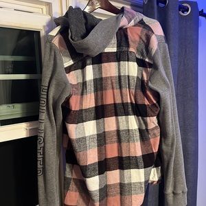 Hooded pink Hollister flannel